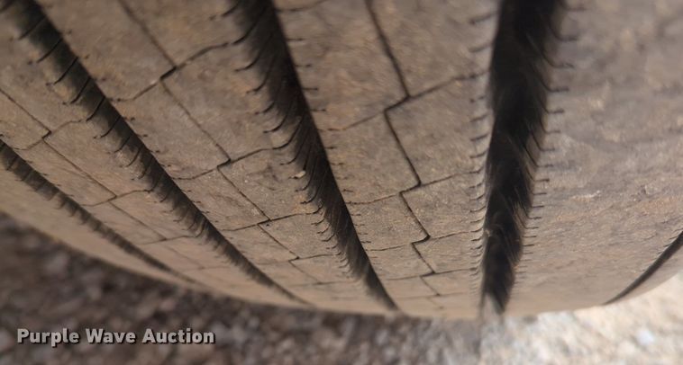 image for item NG9858 2018 Freightliner Cascadia semi truck