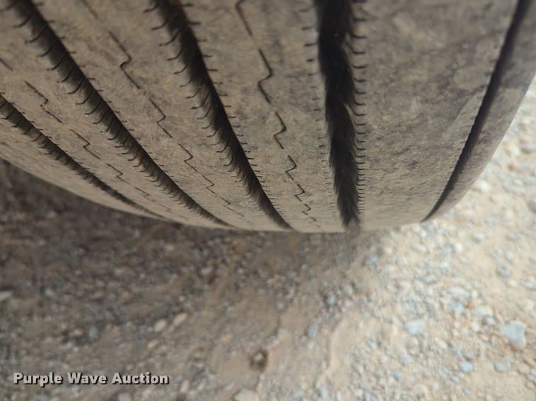 image for item NG9858 2018 Freightliner Cascadia semi truck