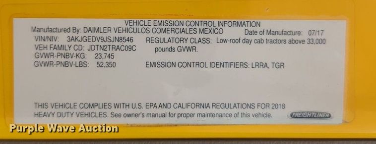 image for item NG9858 2018 Freightliner Cascadia semi truck