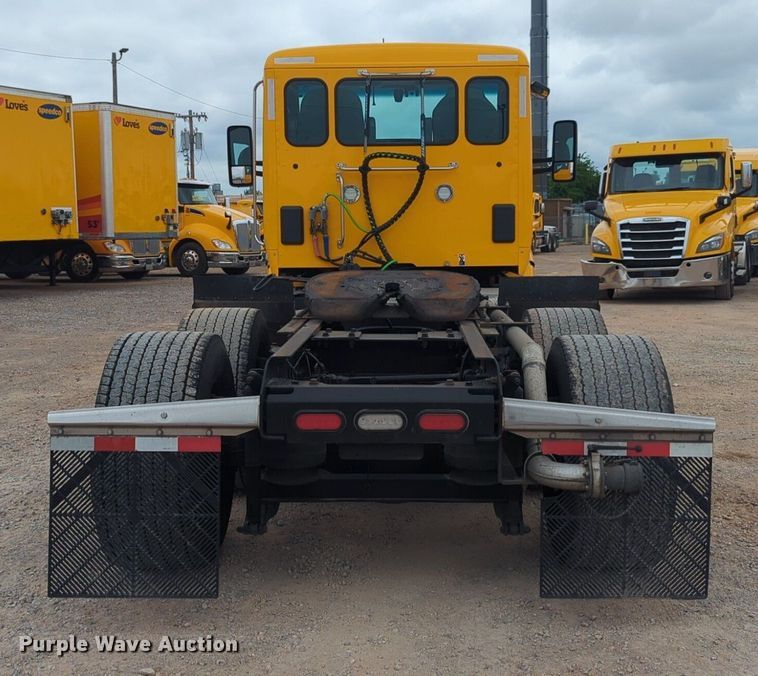 image for item NG9859 2019 Kenworth T680 semi truck