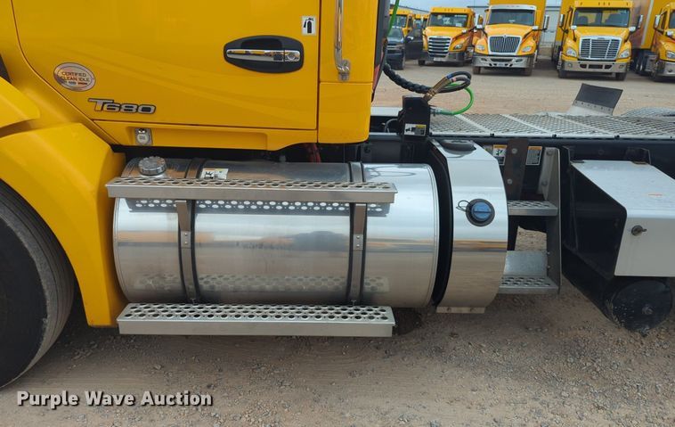 image for item NG9859 2019 Kenworth T680 semi truck