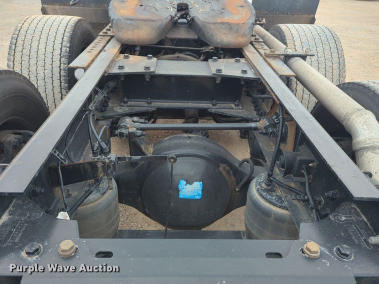 image for item NG9859 2019 Kenworth T680 semi truck