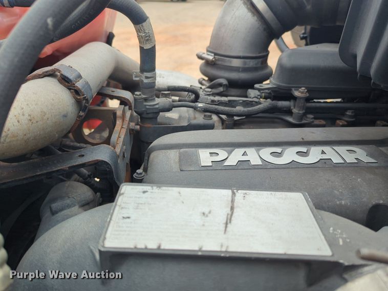 image for item NG9859 2019 Kenworth T680 semi truck