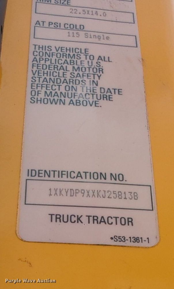 image for item NG9859 2019 Kenworth T680 semi truck