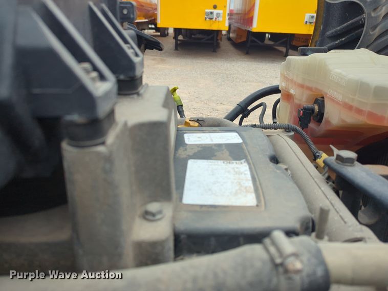 image for item NG9860 2018 Freightliner Cascadia semi truck