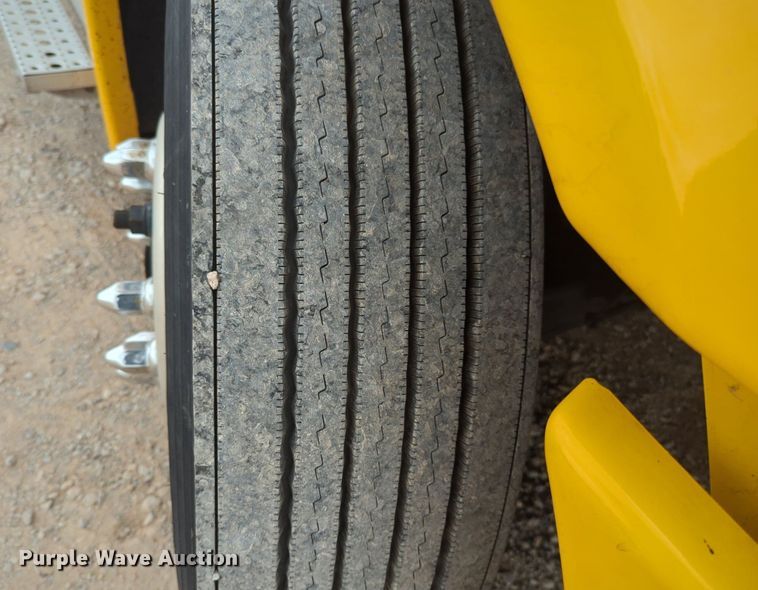 image for item NG9860 2018 Freightliner Cascadia semi truck