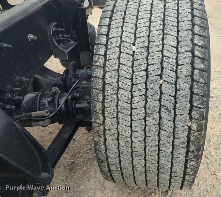 image for item NG9860 2018 Freightliner Cascadia semi truck