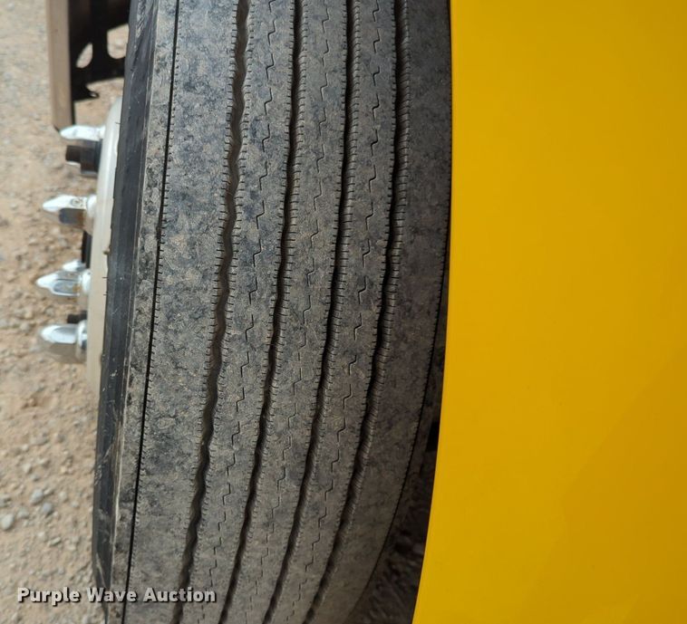 image for item NG9860 2018 Freightliner Cascadia semi truck