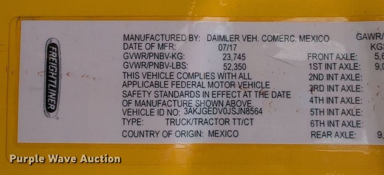 image for item NG9860 2018 Freightliner Cascadia semi truck