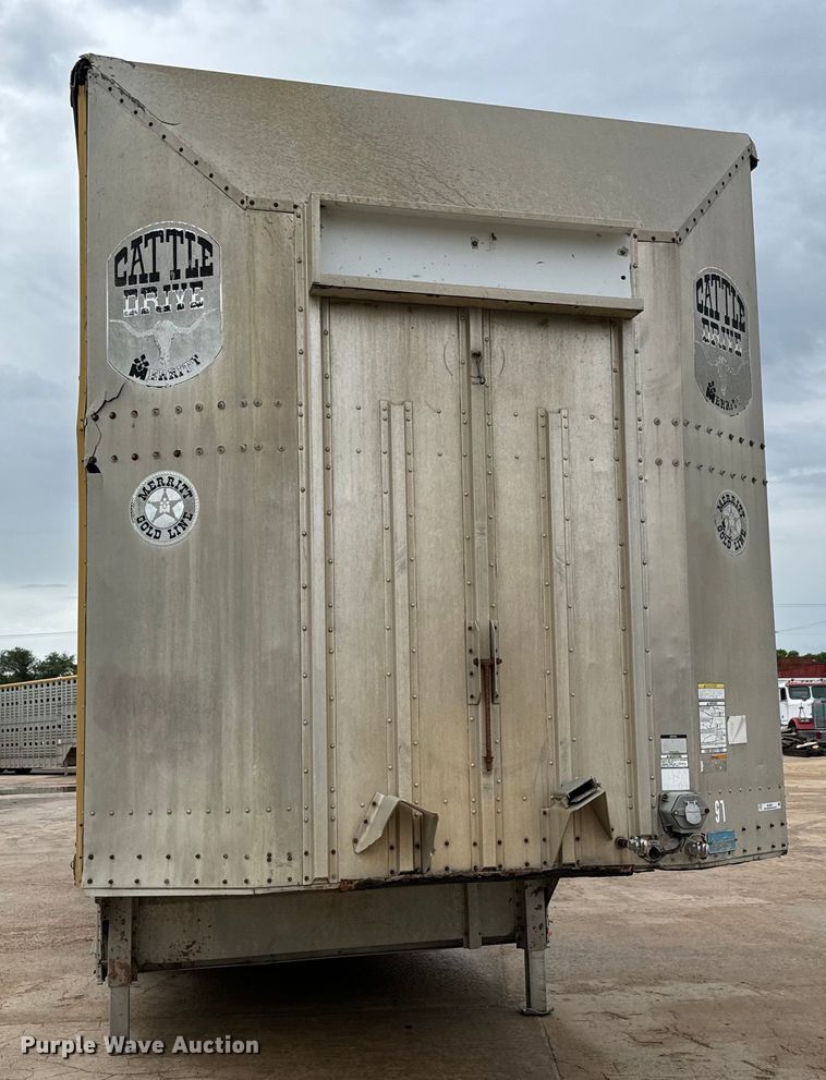 image for item NL9831 1997 Merrit livestock trailer