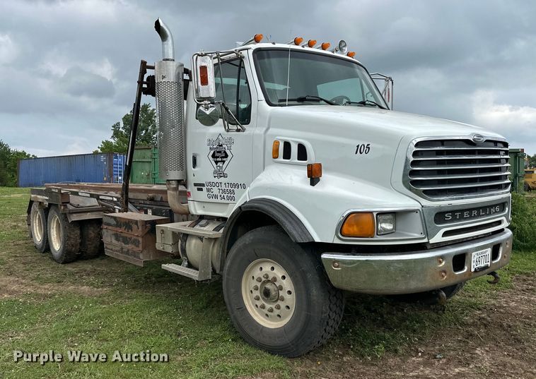 image for item NT9332 2005 Sterling  LT9500 roll-off container truck