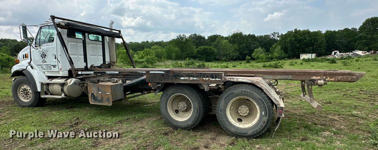 image for item NT9332 2005 Sterling  LT9500 roll-off container truck