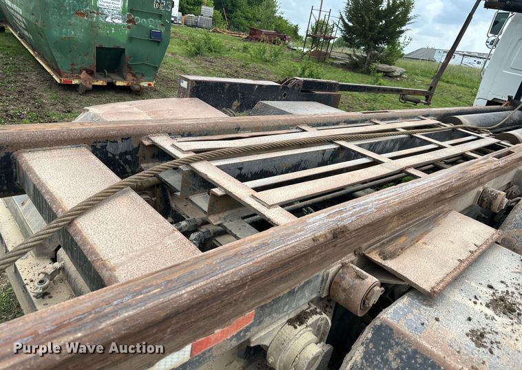 image for item NT9332 2005 Sterling  LT9500 roll-off container truck