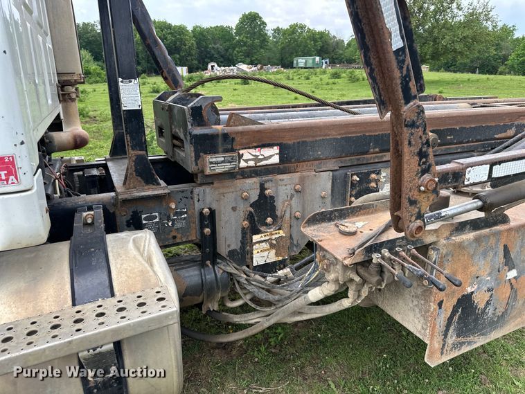 image for item NT9332 2005 Sterling  LT9500 roll-off container truck