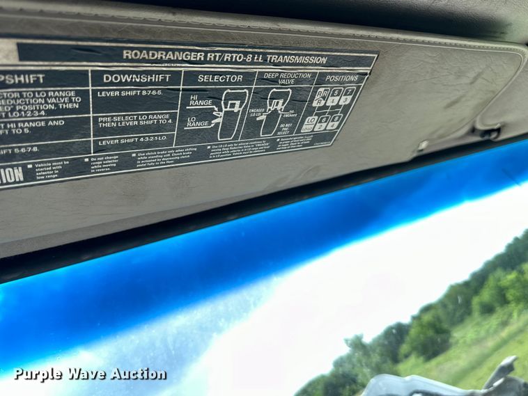 image for item NT9332 2005 Sterling  LT9500 roll-off container truck