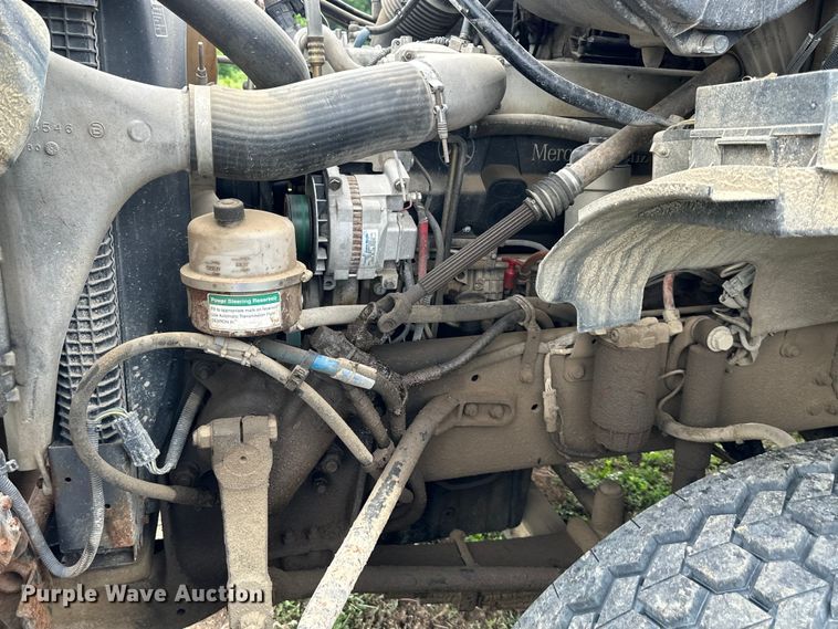 image for item NT9332 2005 Sterling  LT9500 roll-off container truck