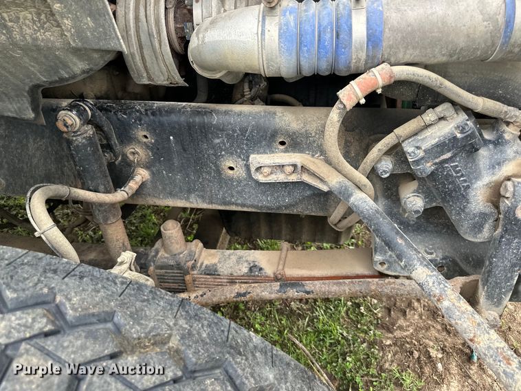 image for item NT9332 2005 Sterling  LT9500 roll-off container truck