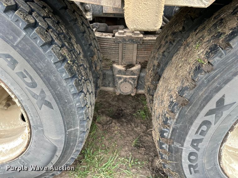 image for item NT9332 2005 Sterling  LT9500 roll-off container truck