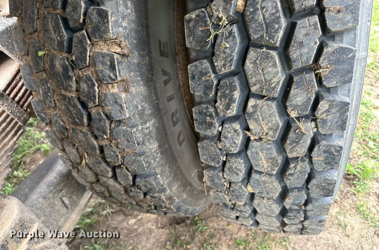 image for item NT9332 2005 Sterling  LT9500 roll-off container truck