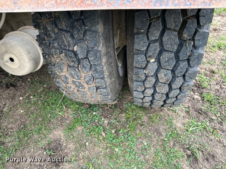 image for item NT9332 2005 Sterling  LT9500 roll-off container truck