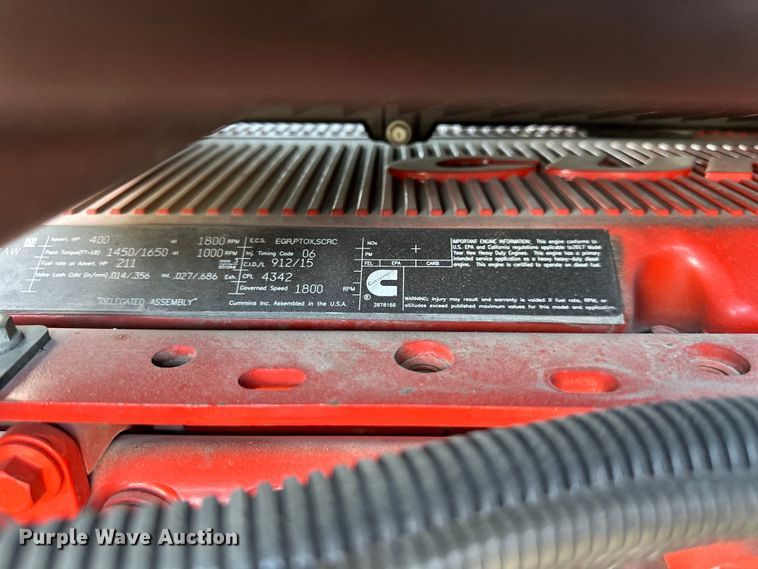 image for item NT9340 2018 International  LT semi truck