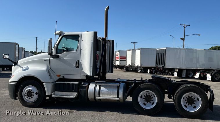 image for item NT9341 2018 International  semi truck