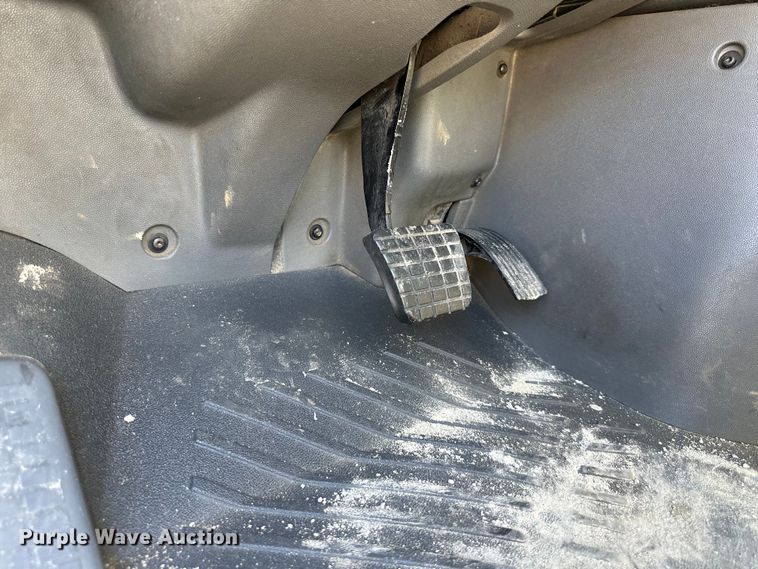 image for item NT9341 2018 International  semi truck