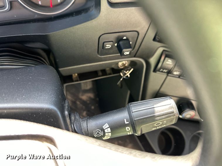 image for item NT9341 2018 International  semi truck