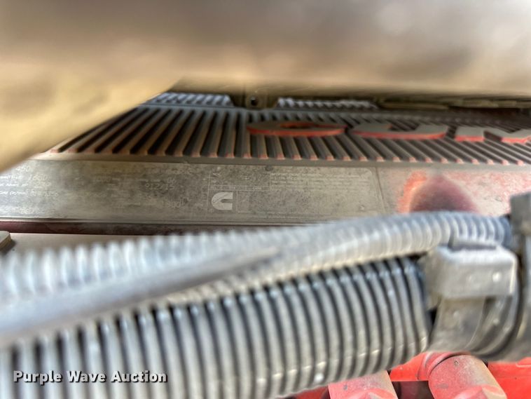 image for item NT9341 2018 International  semi truck