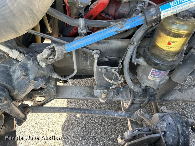 image for item NT9341 2018 International  semi truck