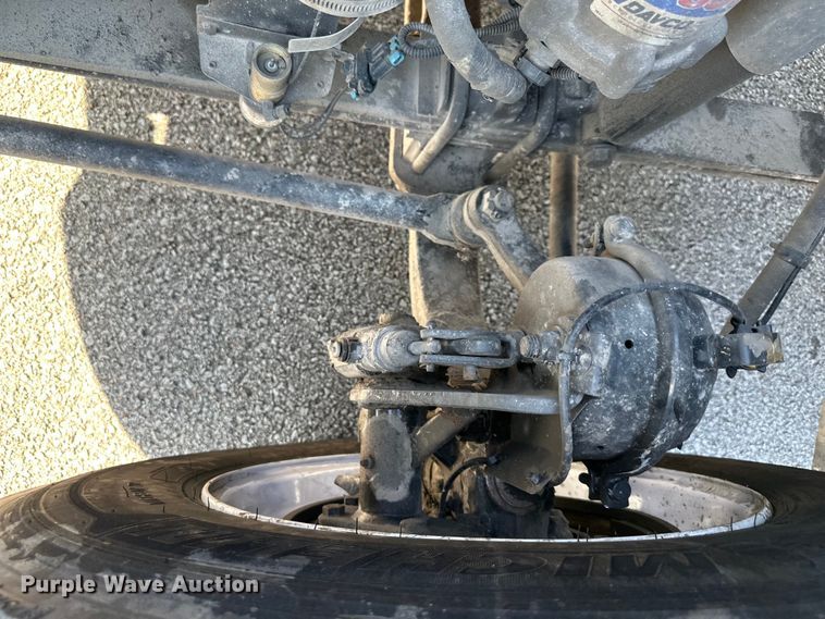 image for item NT9341 2018 International  semi truck