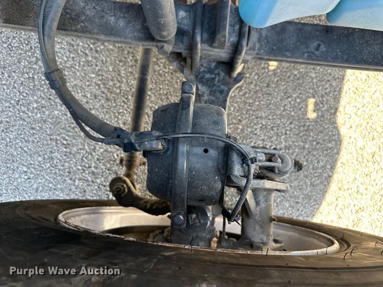 image for item NT9341 2018 International  semi truck