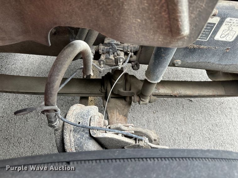 image for item NT9368 2015 Mack Pinnal semi truck