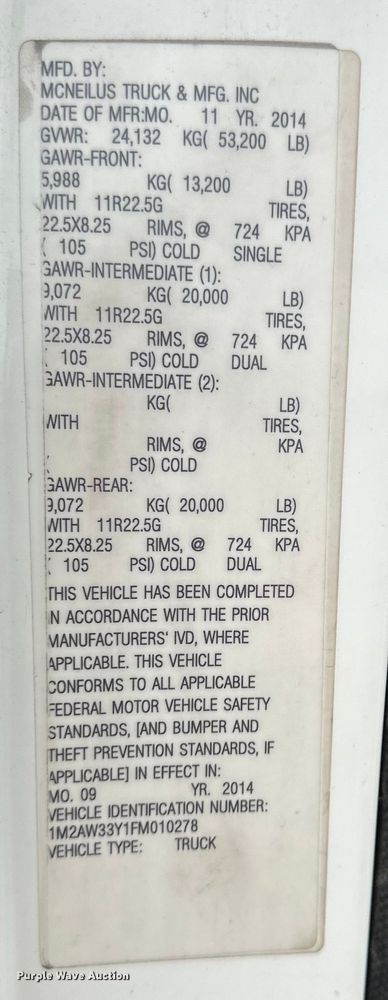 image for item NT9368 2015 Mack Pinnal semi truck
