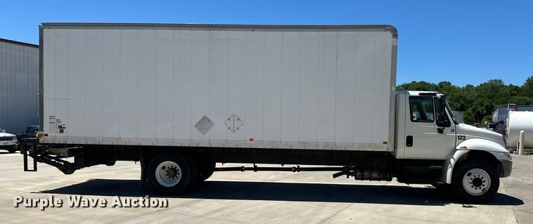 image for item NT9383 2018 International 4300  box truck