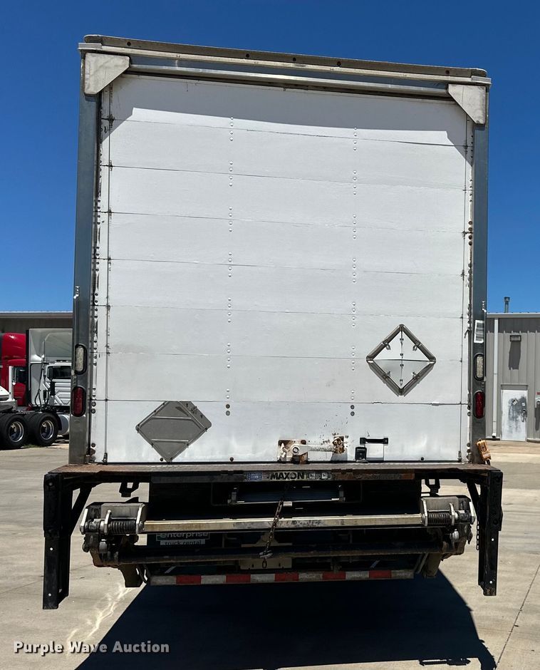 image for item NT9383 2018 International 4300  box truck