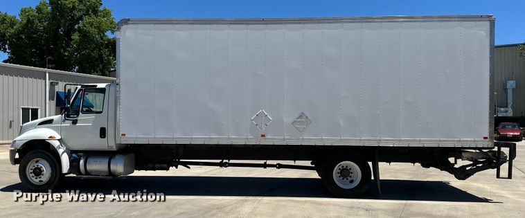 image for item NT9383 2018 International 4300  box truck