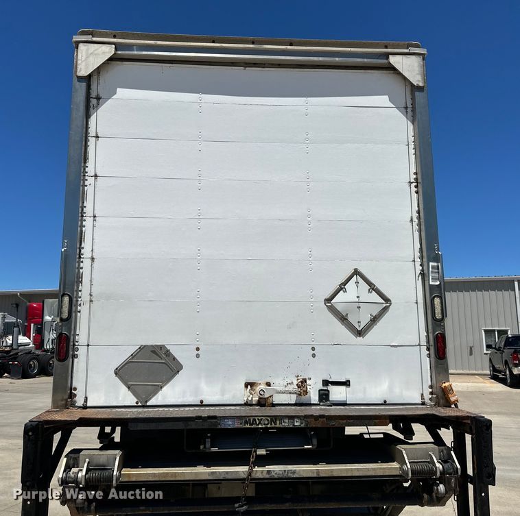 image for item NT9383 2018 International 4300  box truck