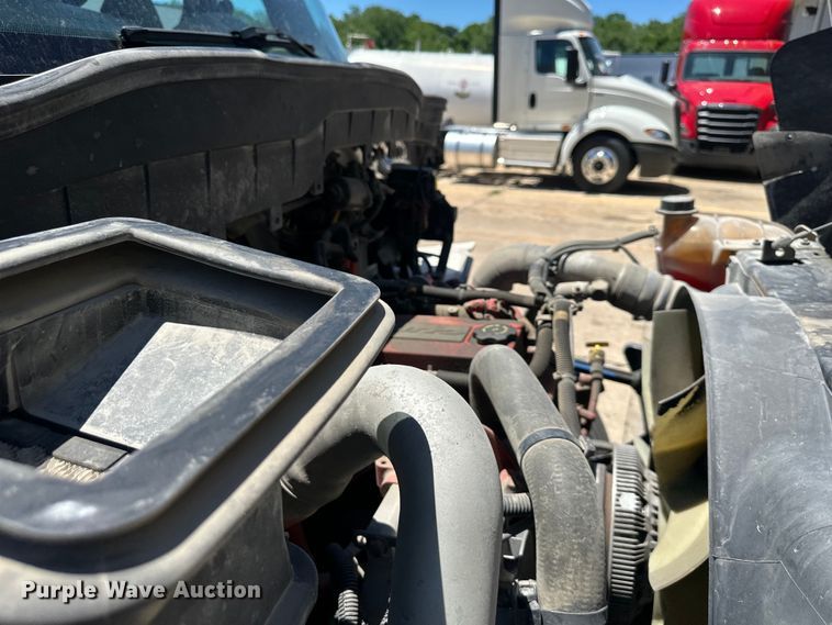 image for item NT9383 2018 International 4300  box truck