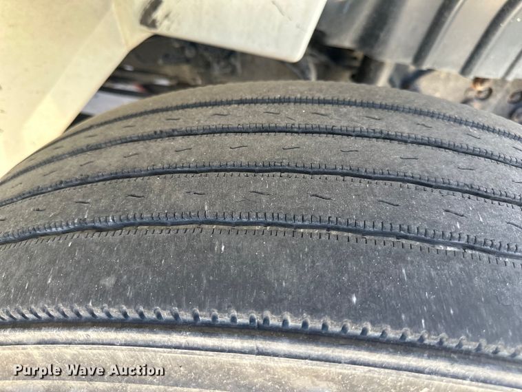 image for item NT9383 2018 International 4300  box truck