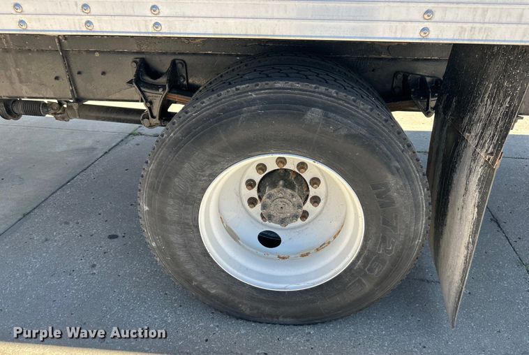 image for item NT9383 2018 International 4300  box truck