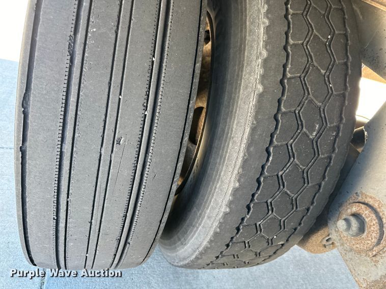 image for item NT9384 2008 Wabash  dry van trailer