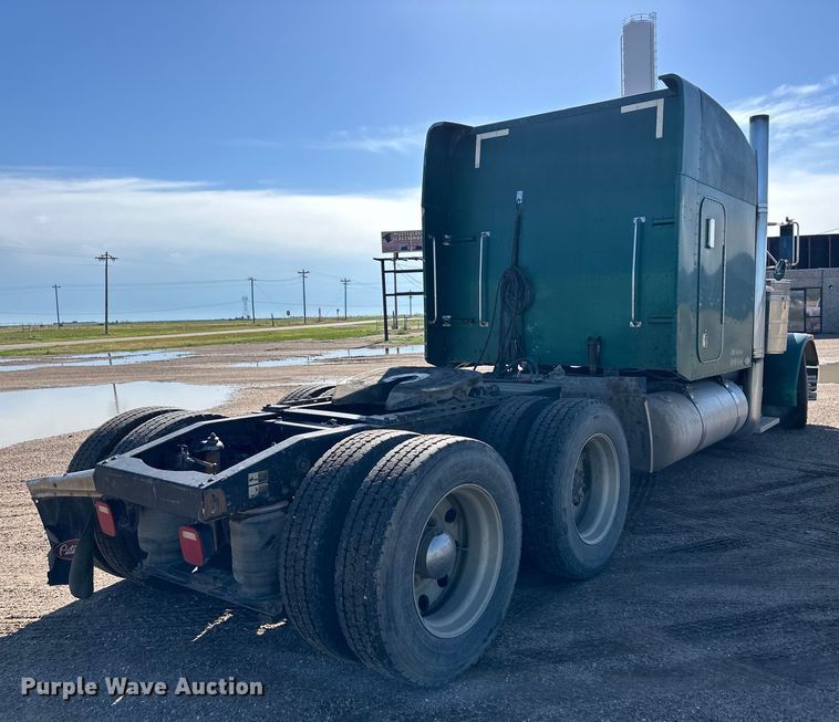 image for item NY9299 2004 Peterbilt 379 semi truck
