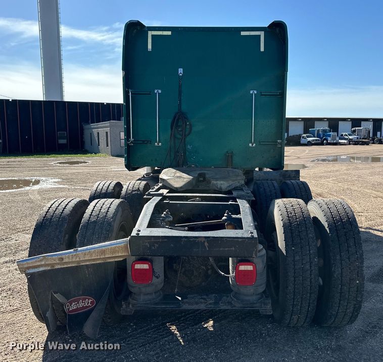 image for item NY9299 2004 Peterbilt 379 semi truck