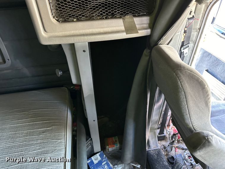 image for item NY9299 2004 Peterbilt 379 semi truck