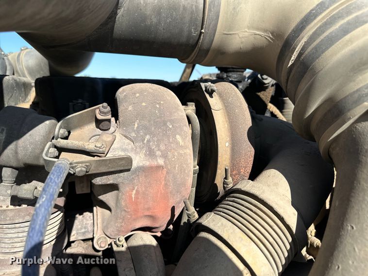 image for item NY9299 2004 Peterbilt 379 semi truck