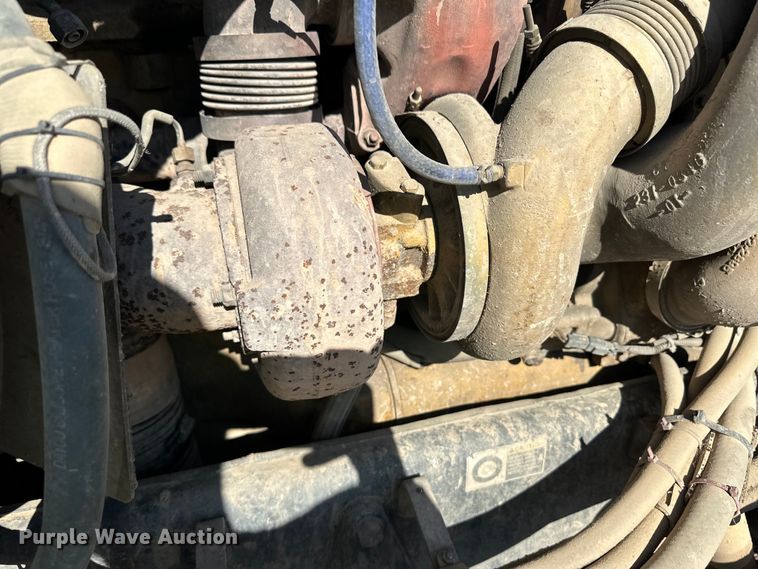 image for item NY9299 2004 Peterbilt 379 semi truck