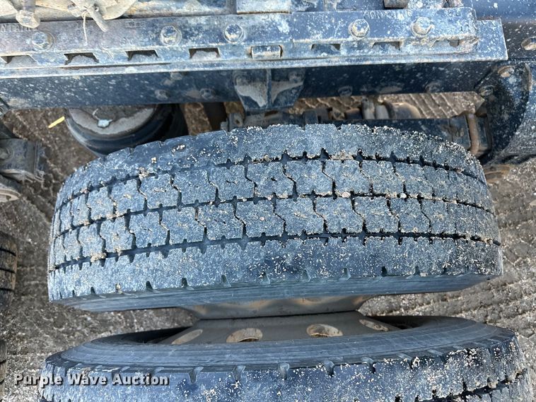 image for item NY9299 2004 Peterbilt 379 semi truck