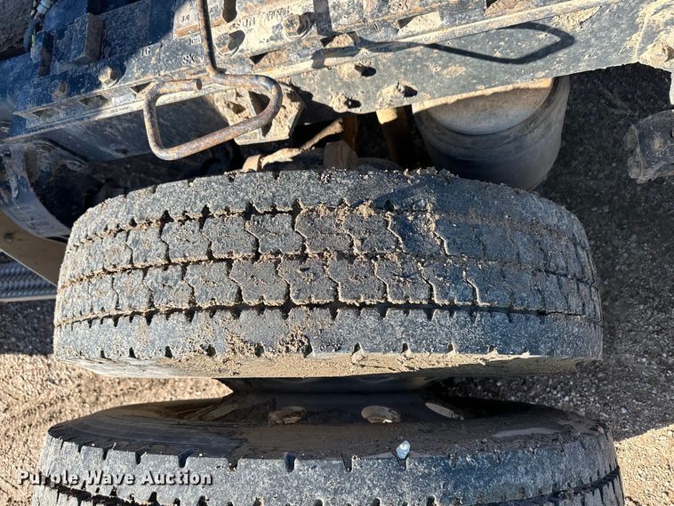 image for item NY9299 2004 Peterbilt 379 semi truck