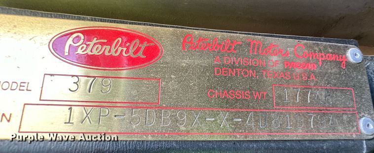 image for item NY9299 2004 Peterbilt 379 semi truck